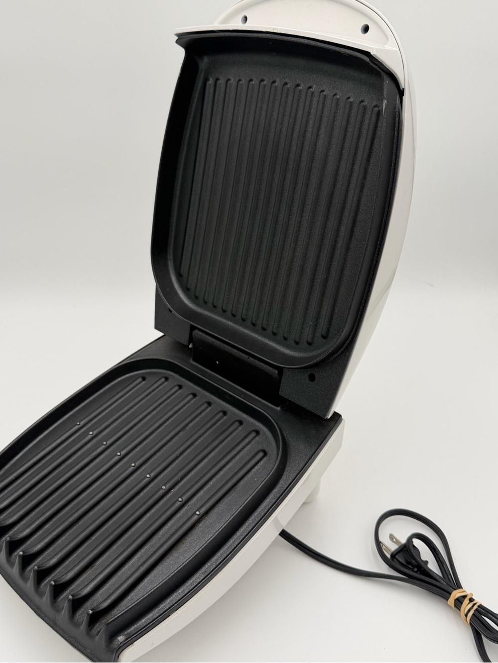 George Foreman Lean Mean Fat Reducing Grilling Machine GR20 White WORKS - Picture 5 of 8